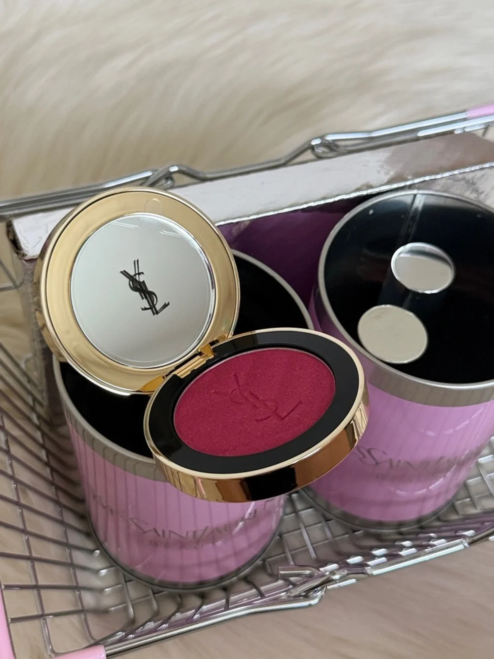YSL Beauty PR make me blush fuchsia fizz, loveshine gloss, candy glaze lip gloss - Picture 3 of 13